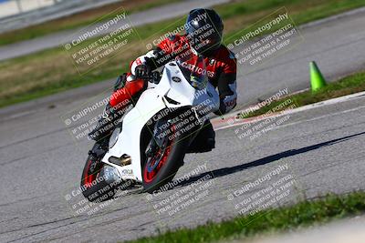 media/Jan-21-2023-Fastrack Riders (Sat) [[fcf3f88a30]]/Level 2/Session 4 Turn 6-Mountian Shot/